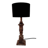 Jolie lampe en bois patiné