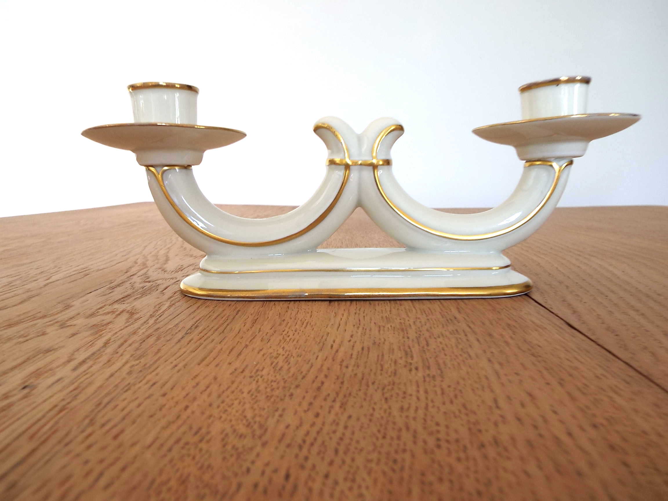Porcelain candle holder