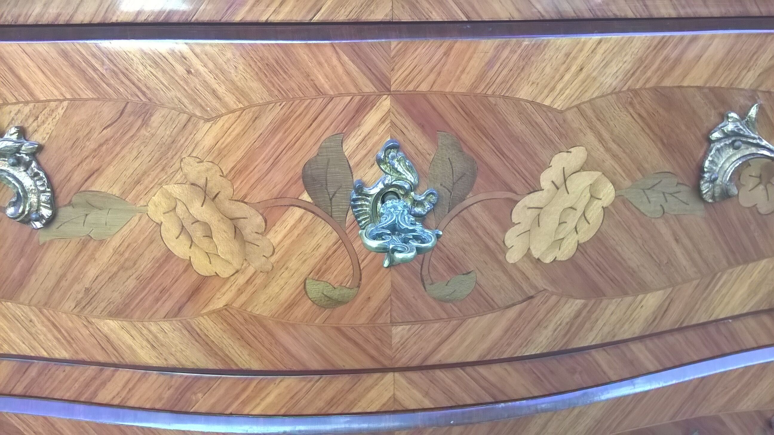 Commode style Louis XV estampillé