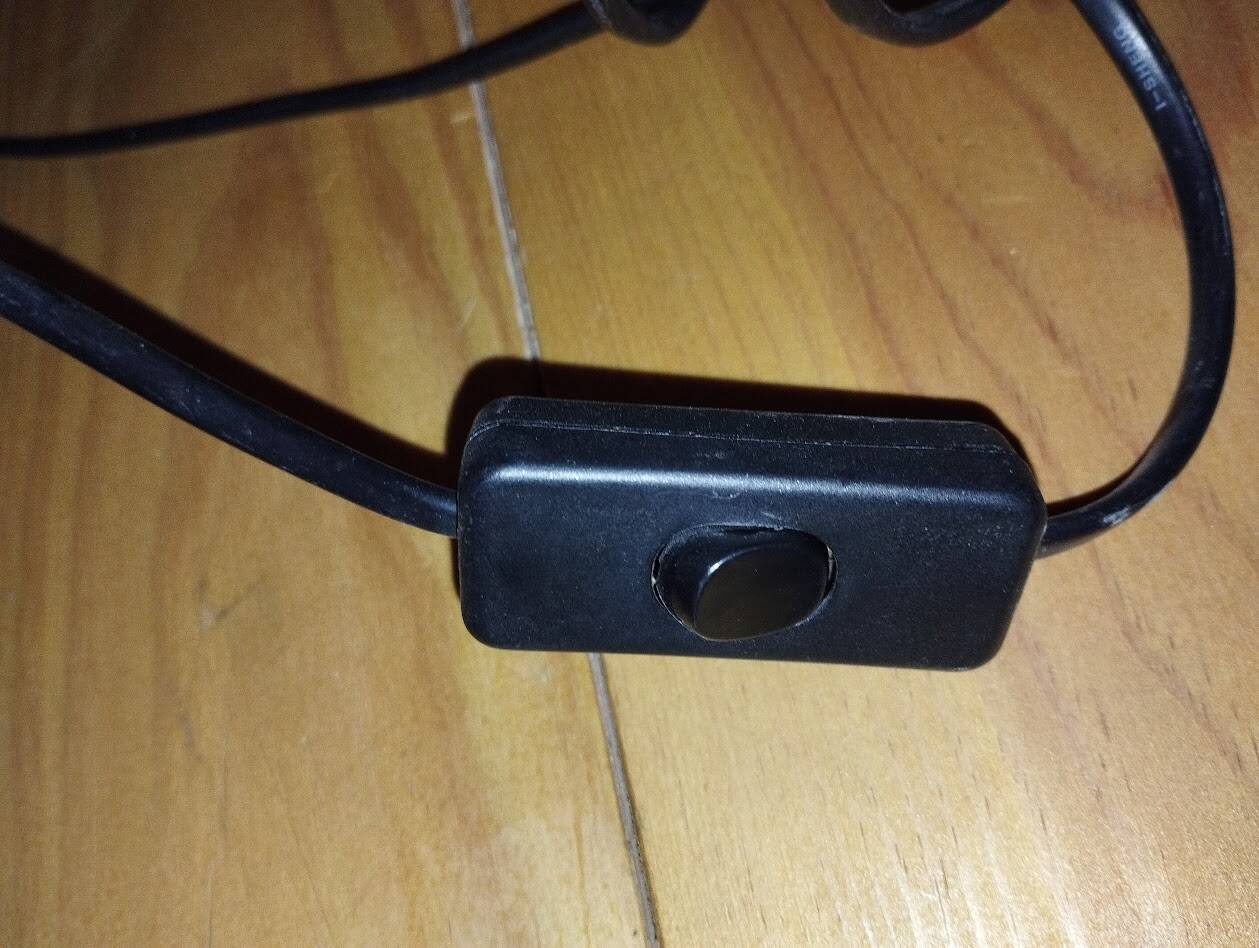 2 lampes champignons vintage IKEA modèle Kvintol B9503