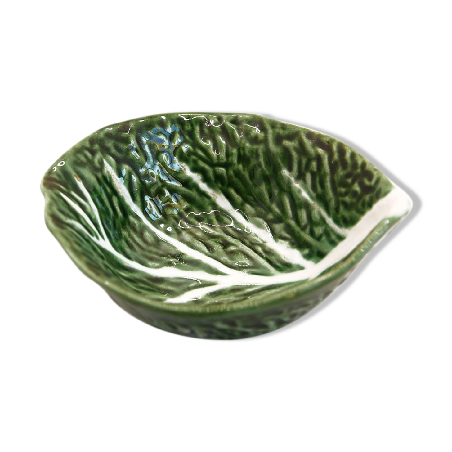Cabbage leaf cup in green slurry from Portugal