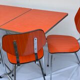Table en formica orange et 4 chaises
