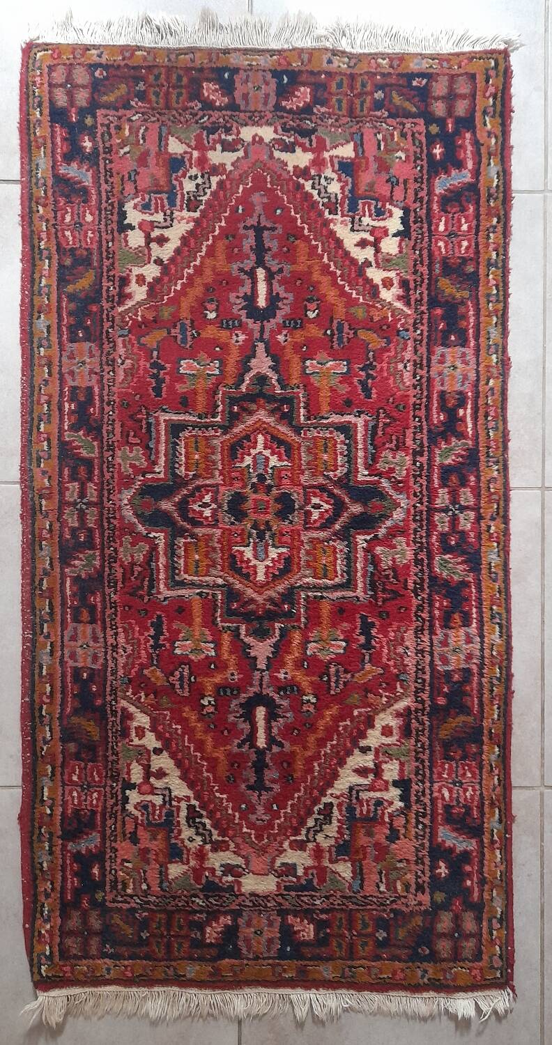 Hand-knotted Persian rug 140 x 72 cm