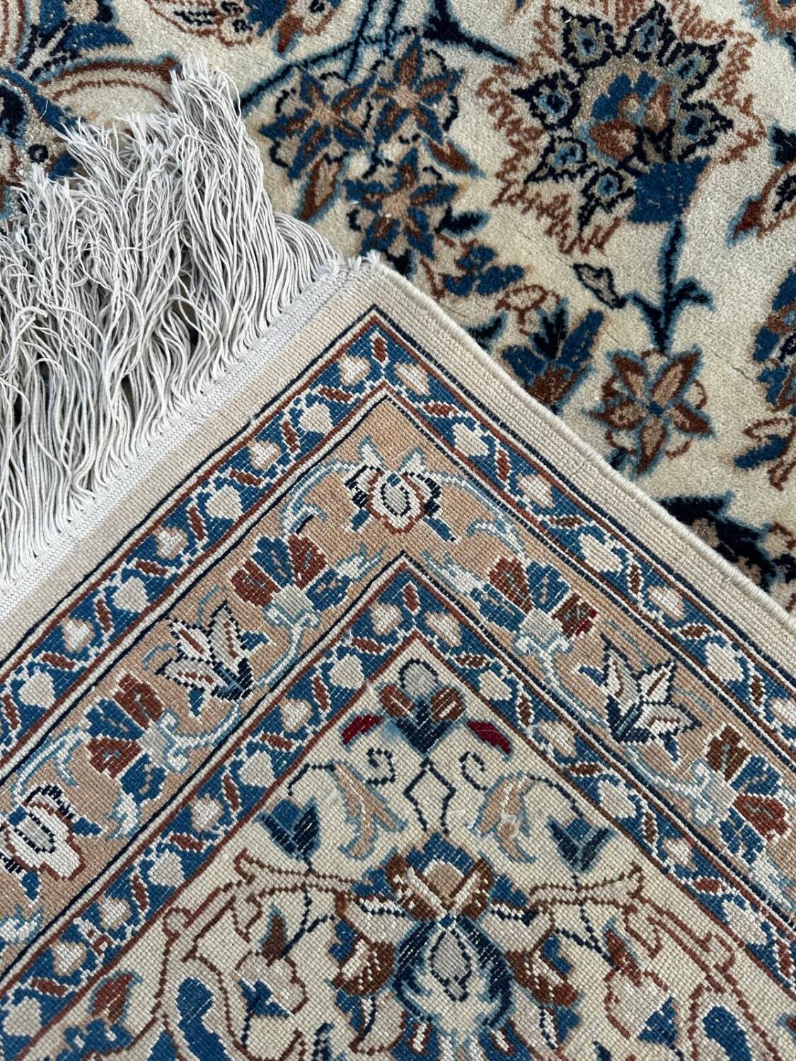 Hand-knotted Dwarf Persian Rug
