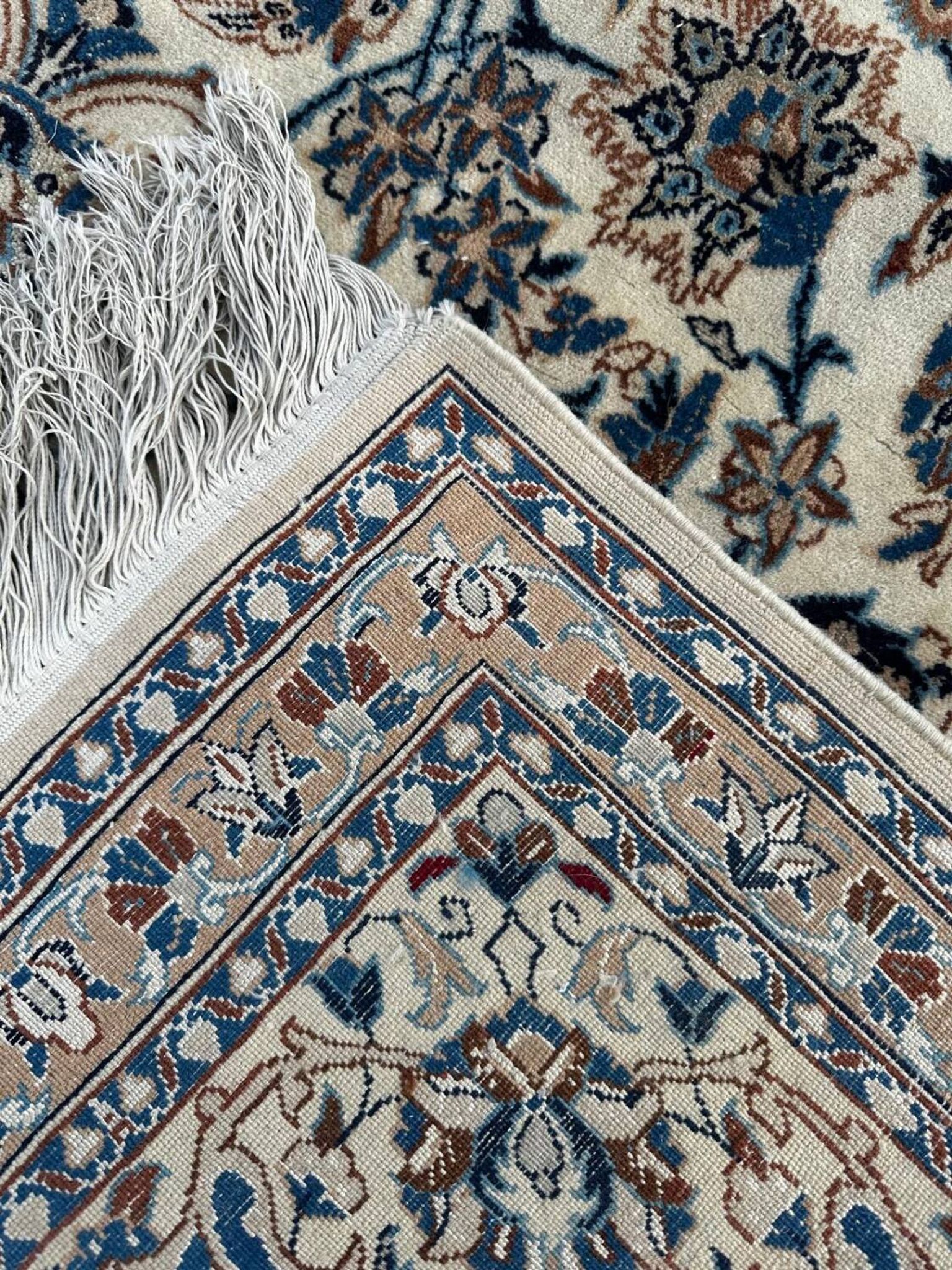 Hand-knotted Dwarf Persian Rug