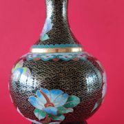 Pair of vintage cloisonné enamel vases from the 20th century H19 cm