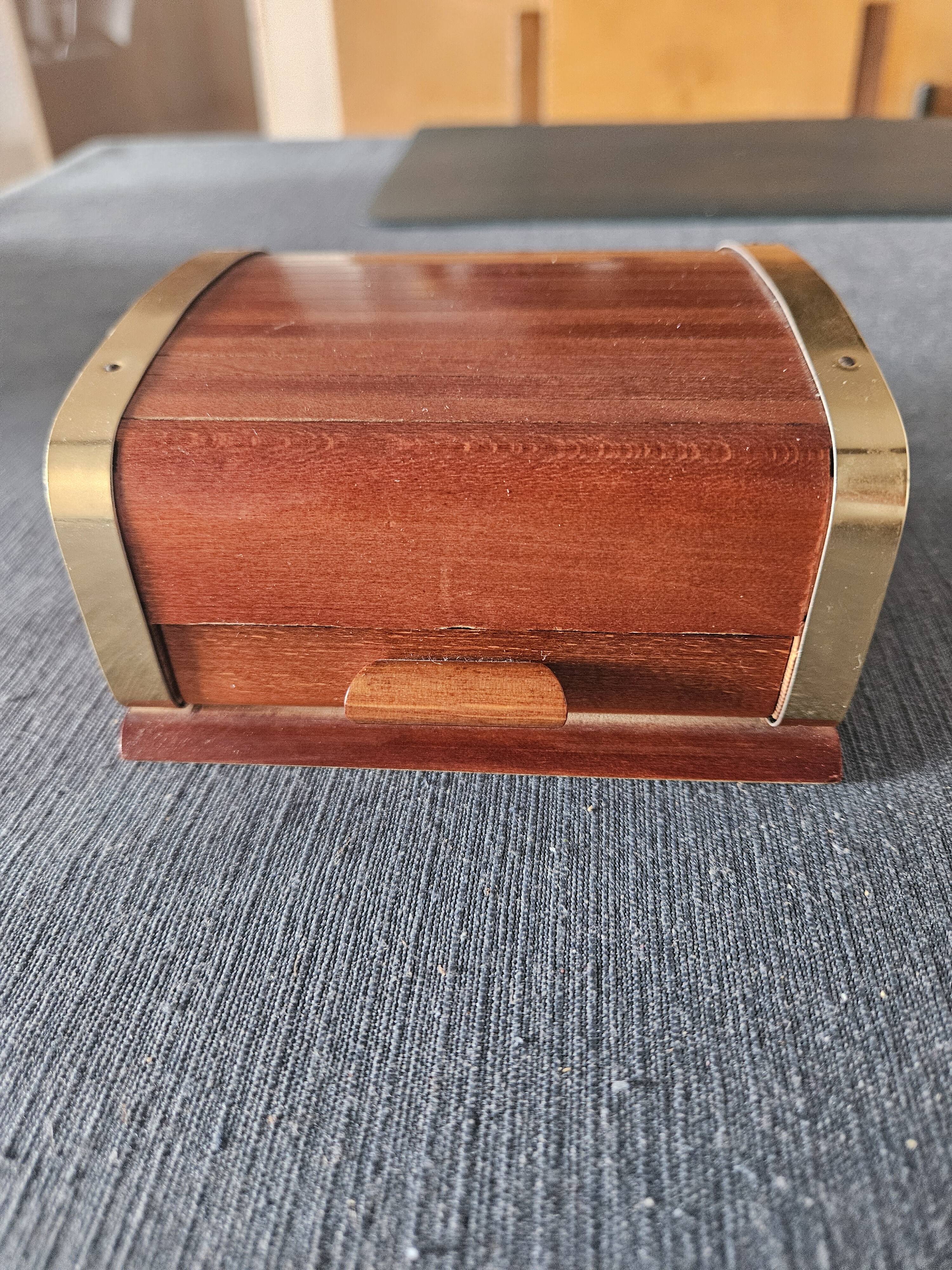 Vintage cigarette box 1950 - Wood and brass cabinetry - Internal ashtray