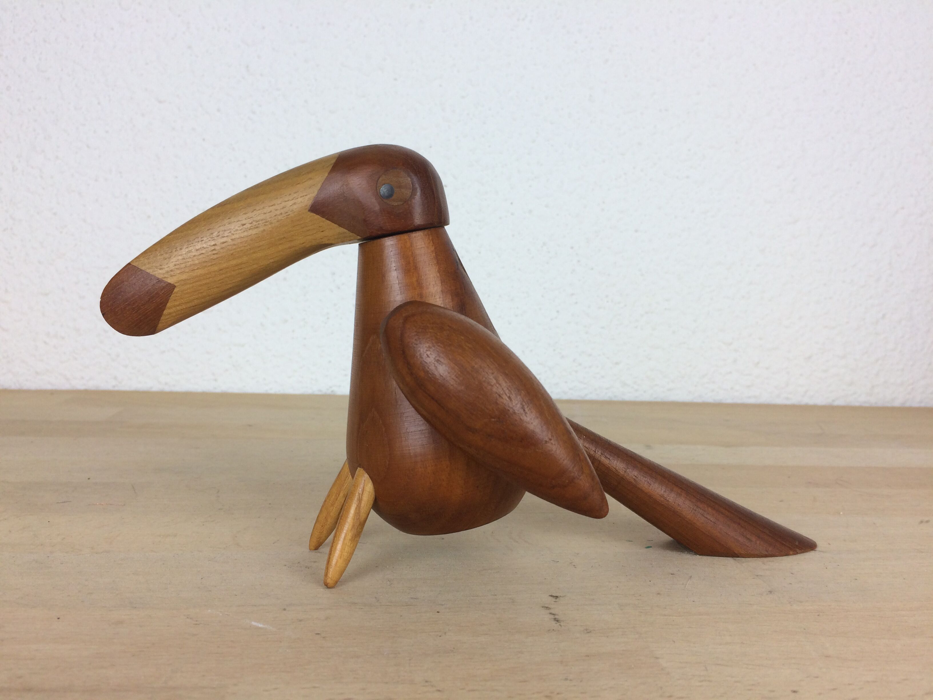 Moulin à poivre toucan par Tonn P. en teck, scandinave