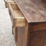 Double body country buffet