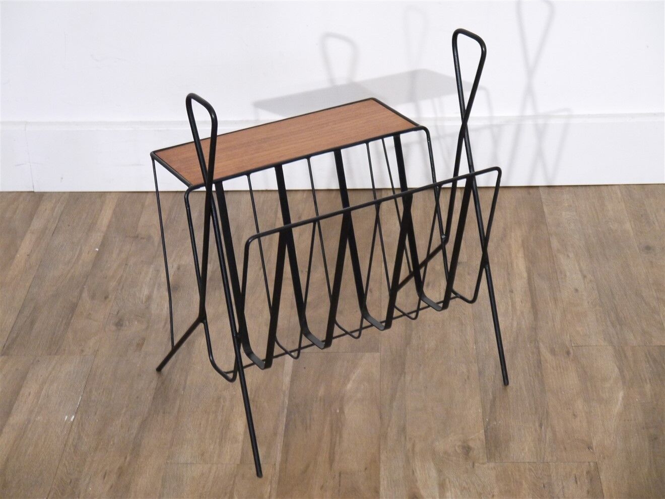 Vintage magazine holder in metal and teak 1960