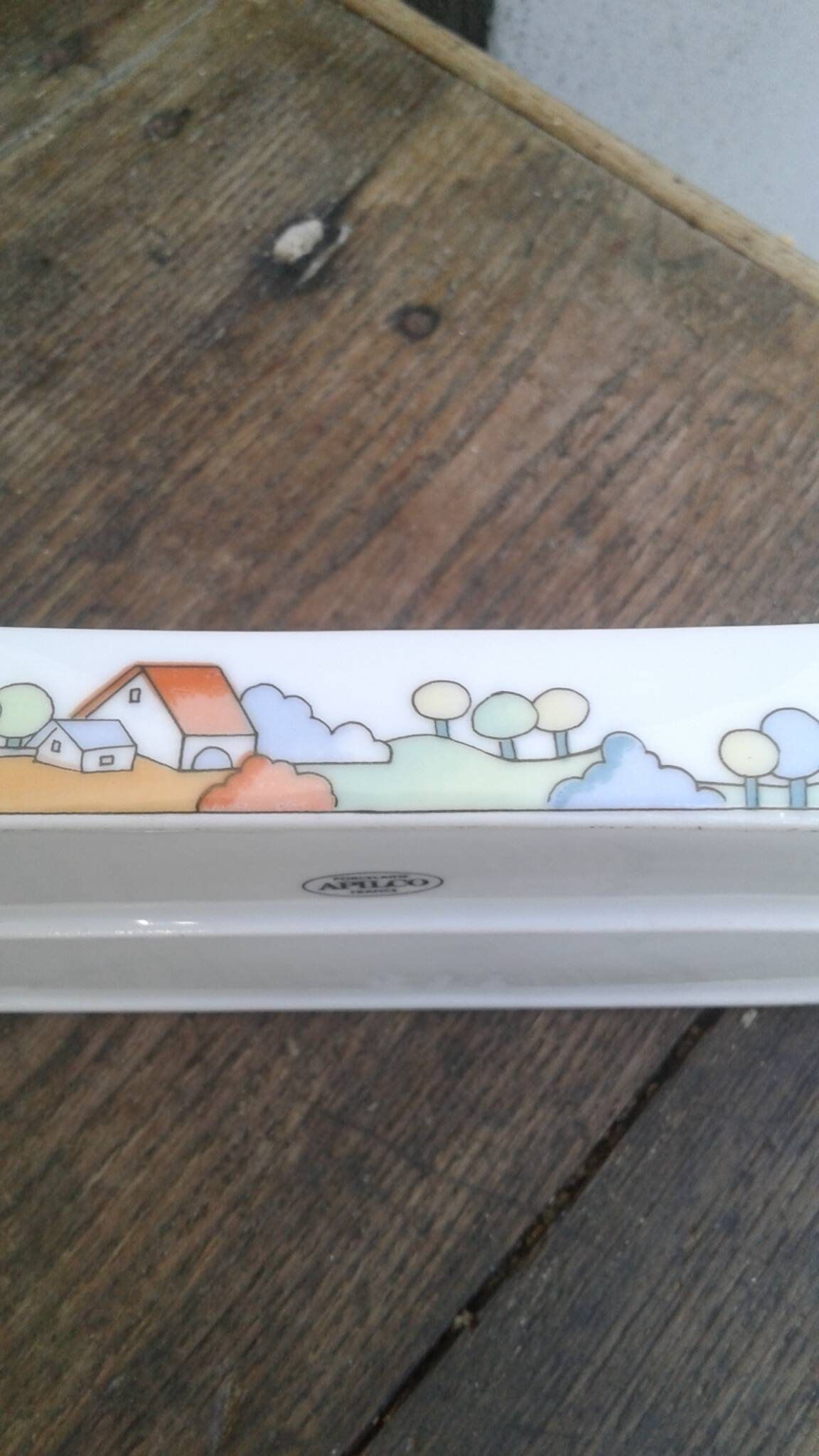 Porcelain butter dish