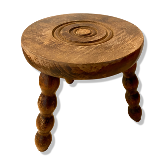 Tabouret tripode en bois foncé