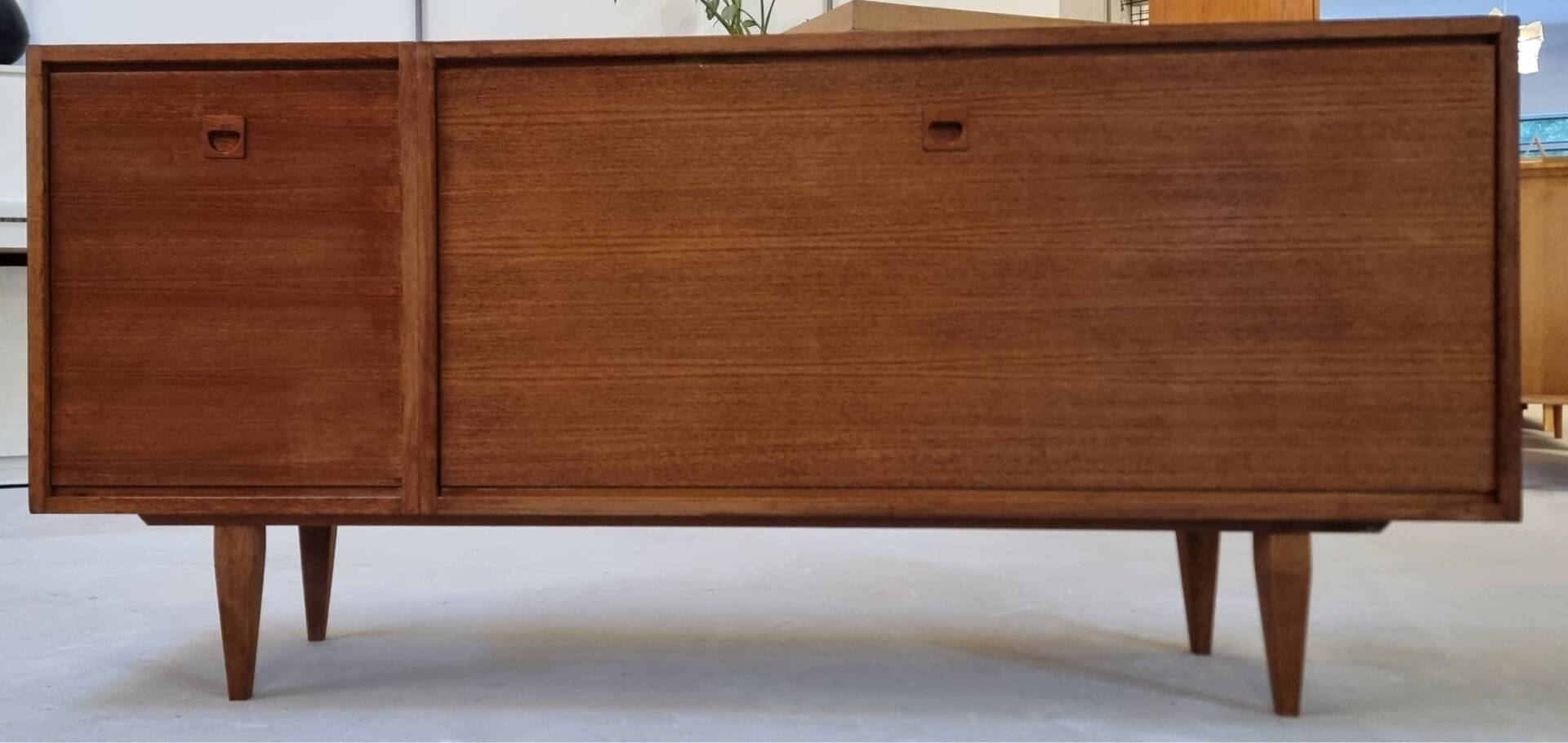 Mid-century buffet