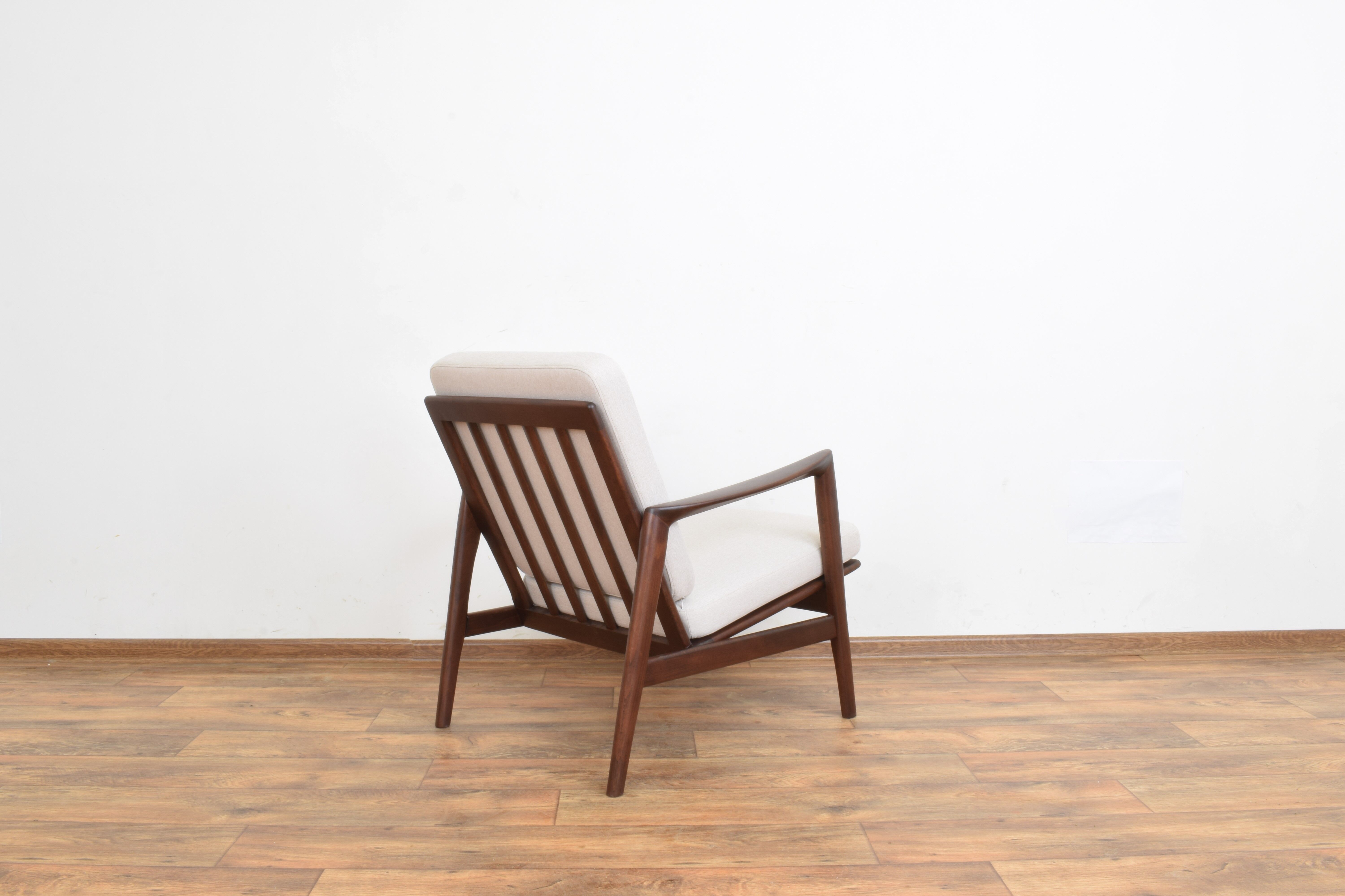 Mid-Century Polish Lounge Chairs „Stefan”, 1960