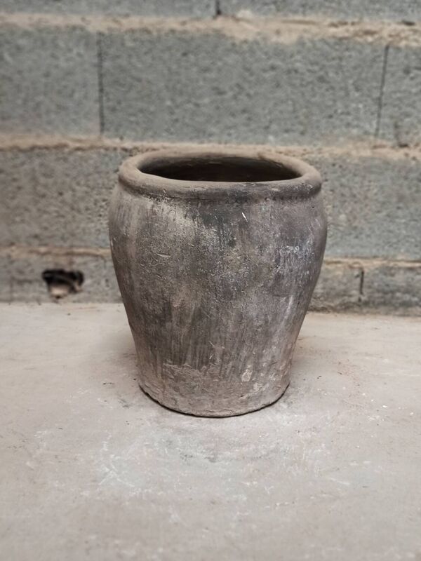 Pot ancien en terre cuite