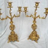 Paire de candélabres anciens en régule doré – style Louis XV – 41 cm