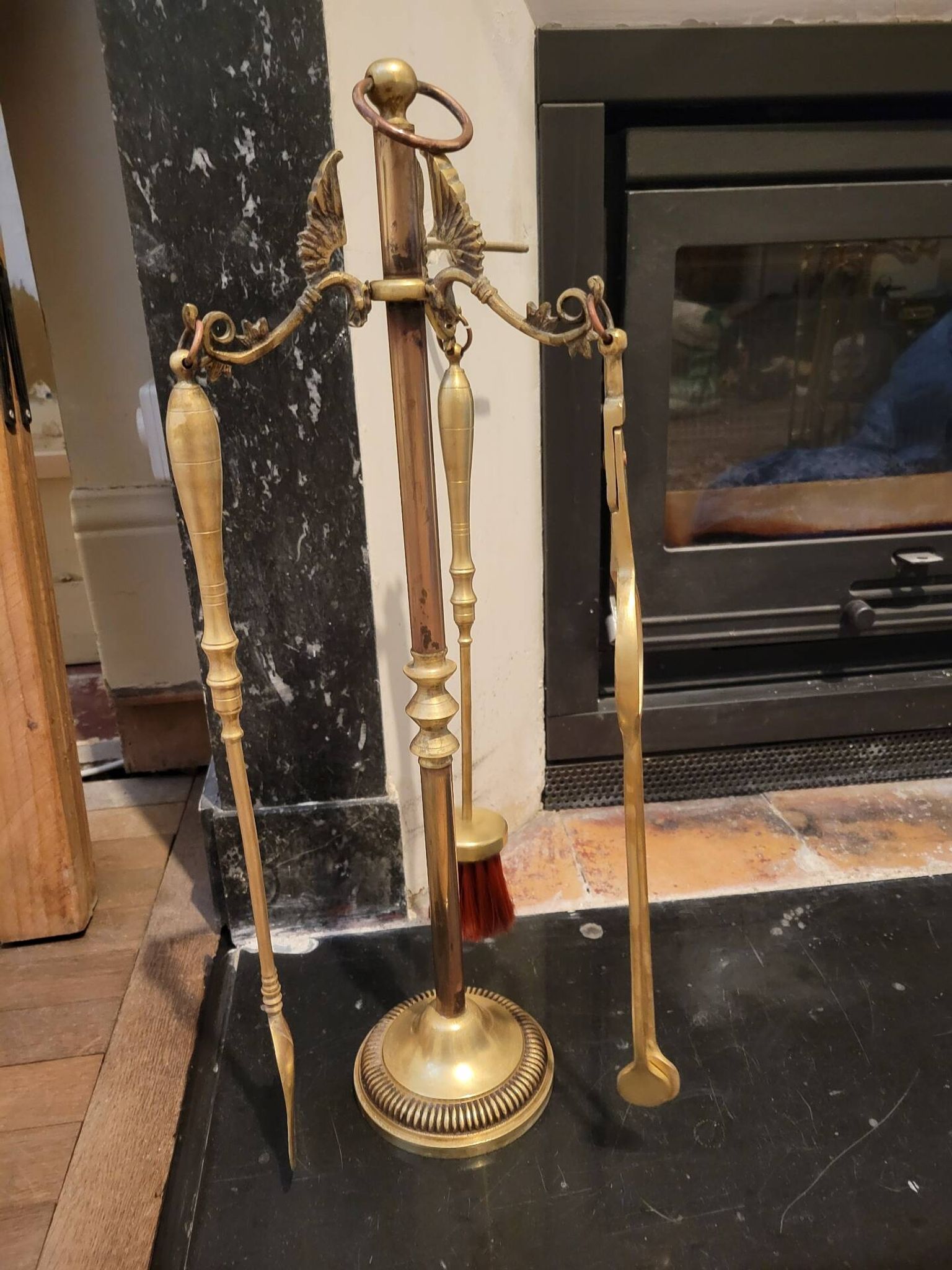 Fireplace tool set in gilded bronze