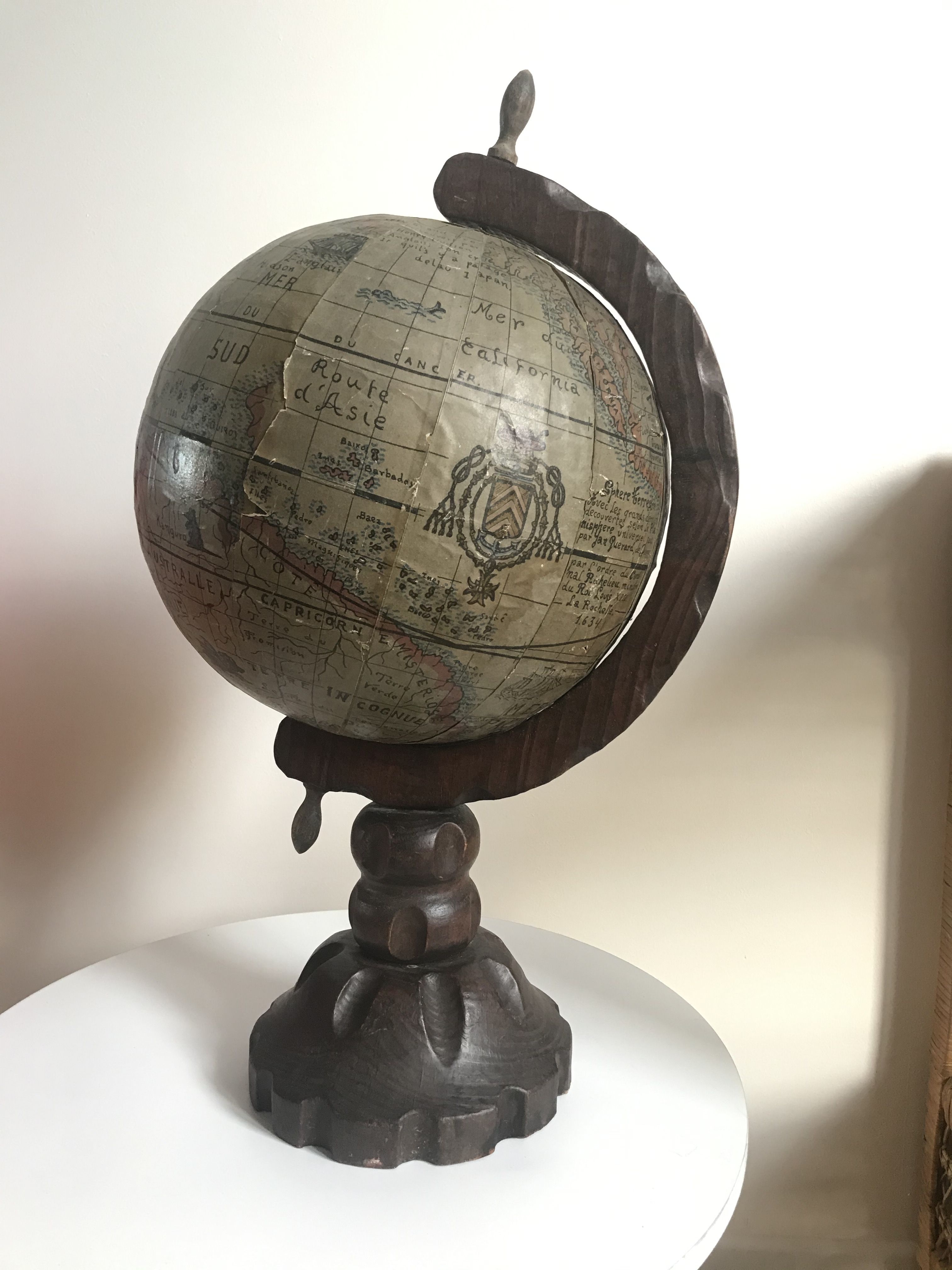 Globe paper map of the discoveries of 1634 edited first part of the 20th
