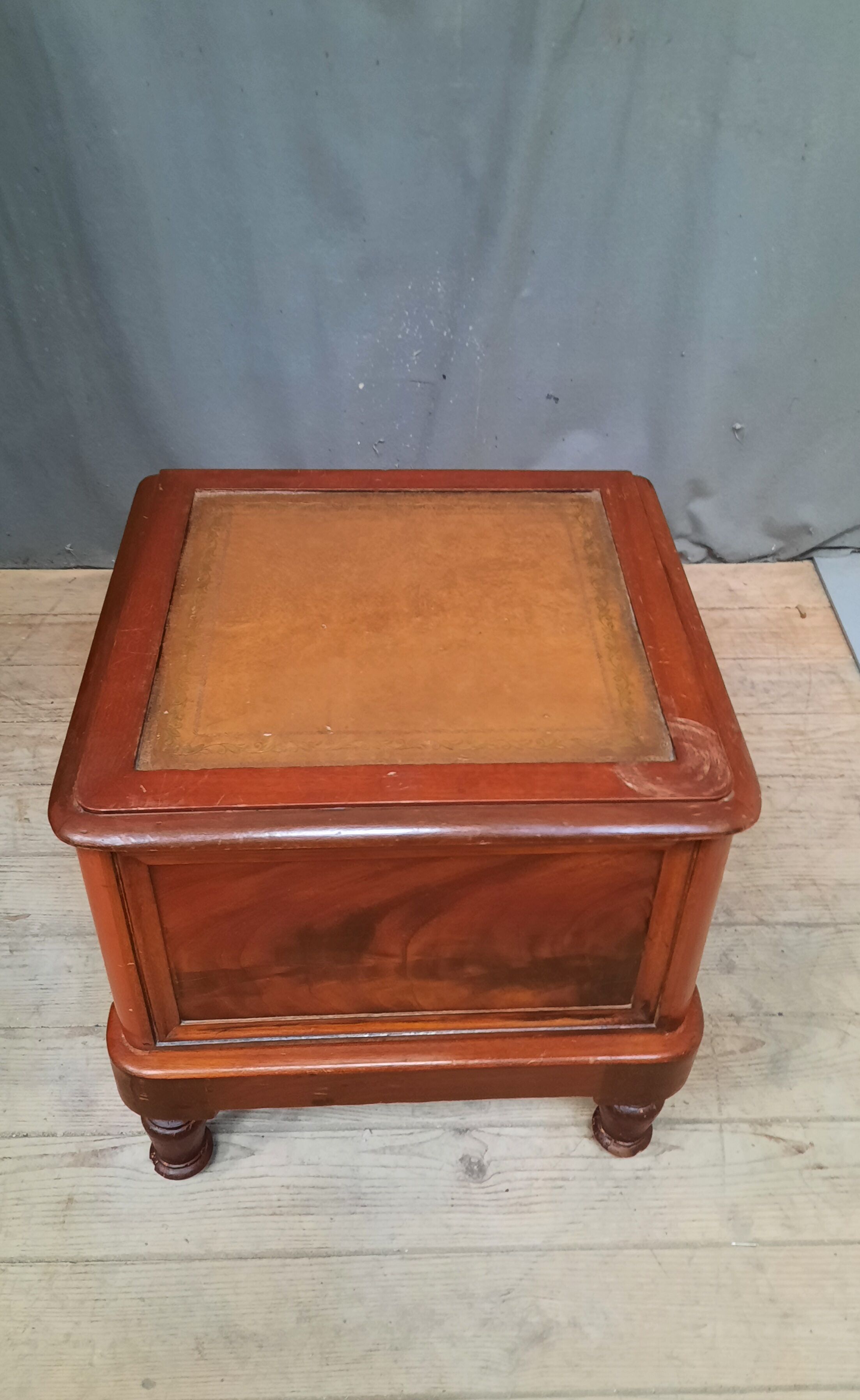 Convenience furniture forming stairs