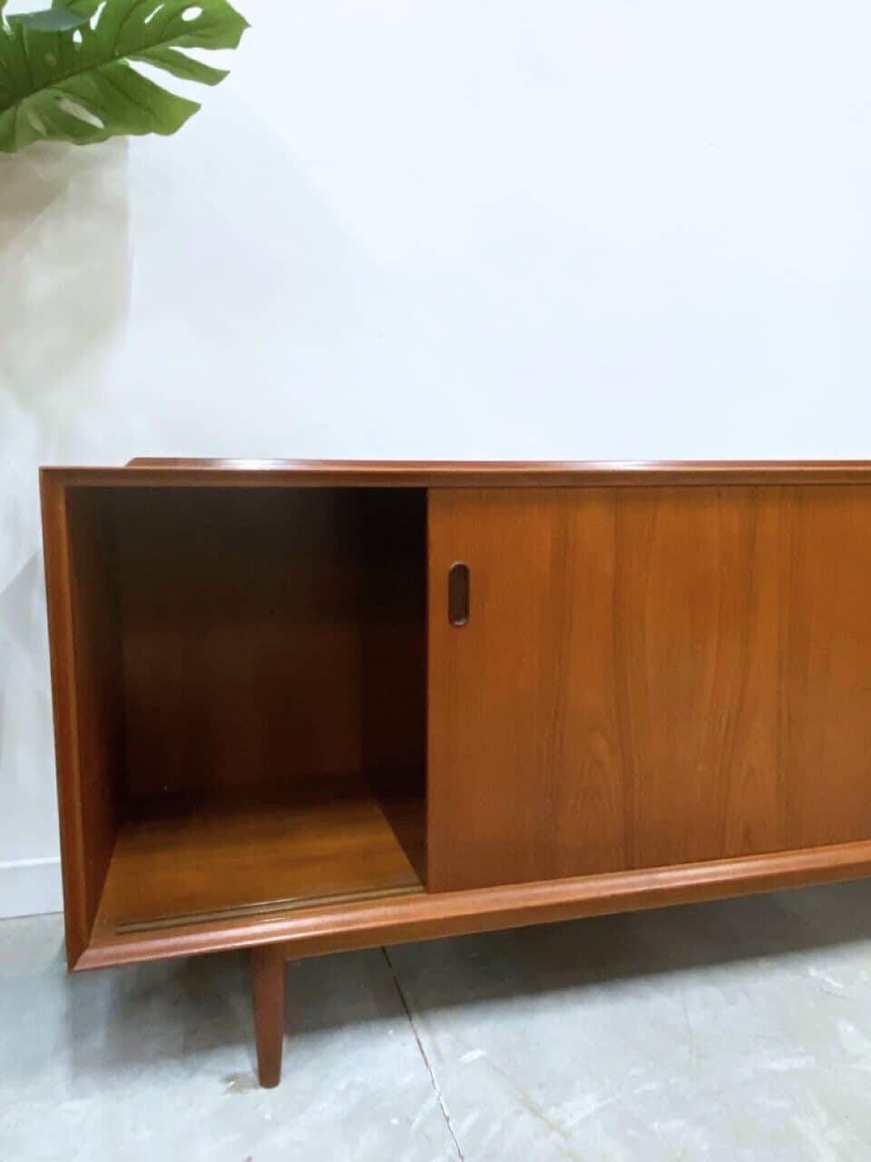 Danish enfilade, model OS 29 by Arne Vodder for Sibast, 1960