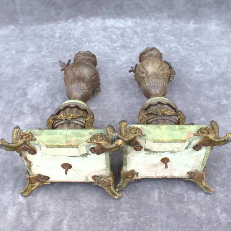 Pair of antique French Art Nouveau bronze vases on a marble base, fireplace decoration, 1800s, Châteaucore cassolettes, unique piece.