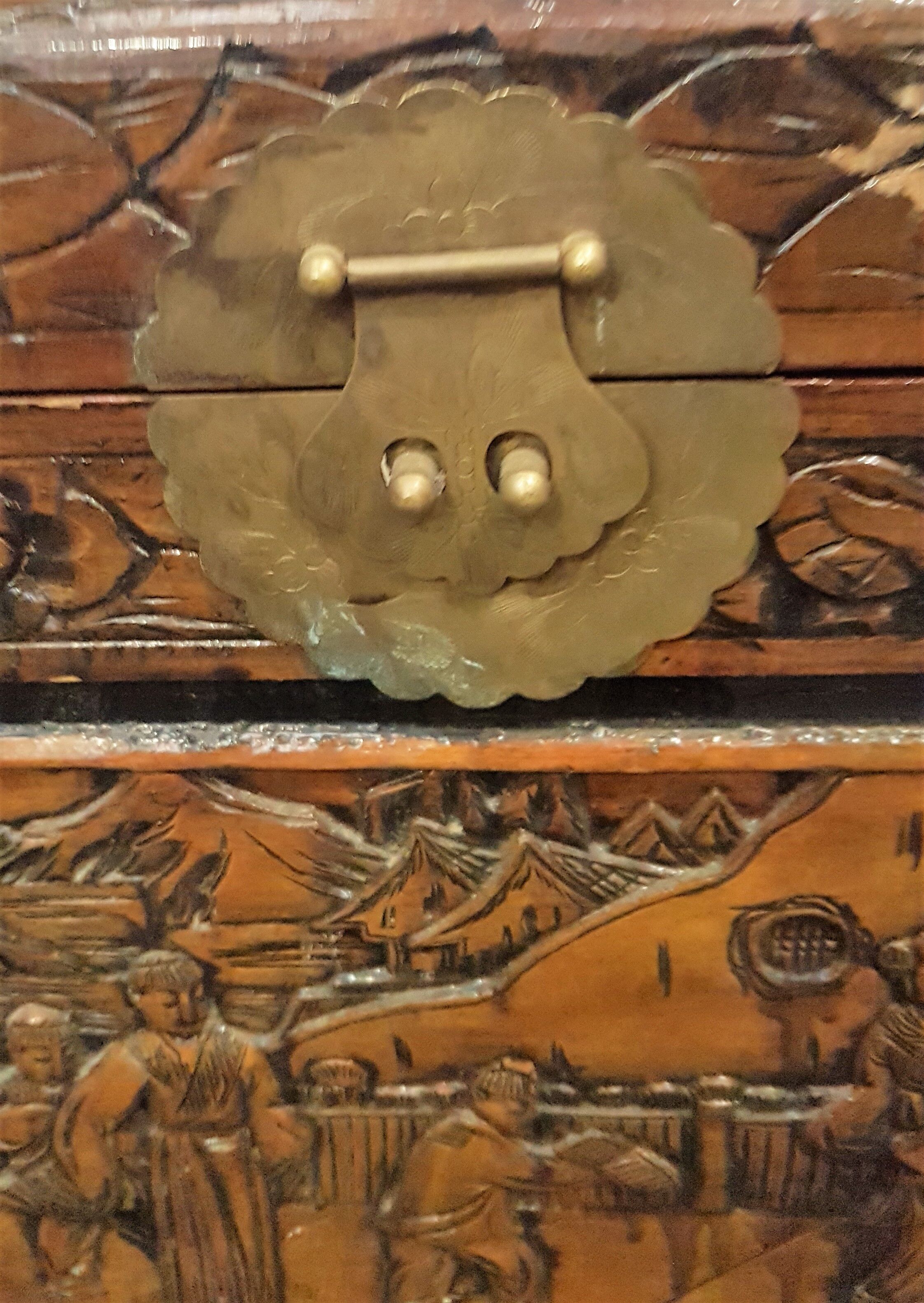 Coffre de rangement asiatique chinois palissandre