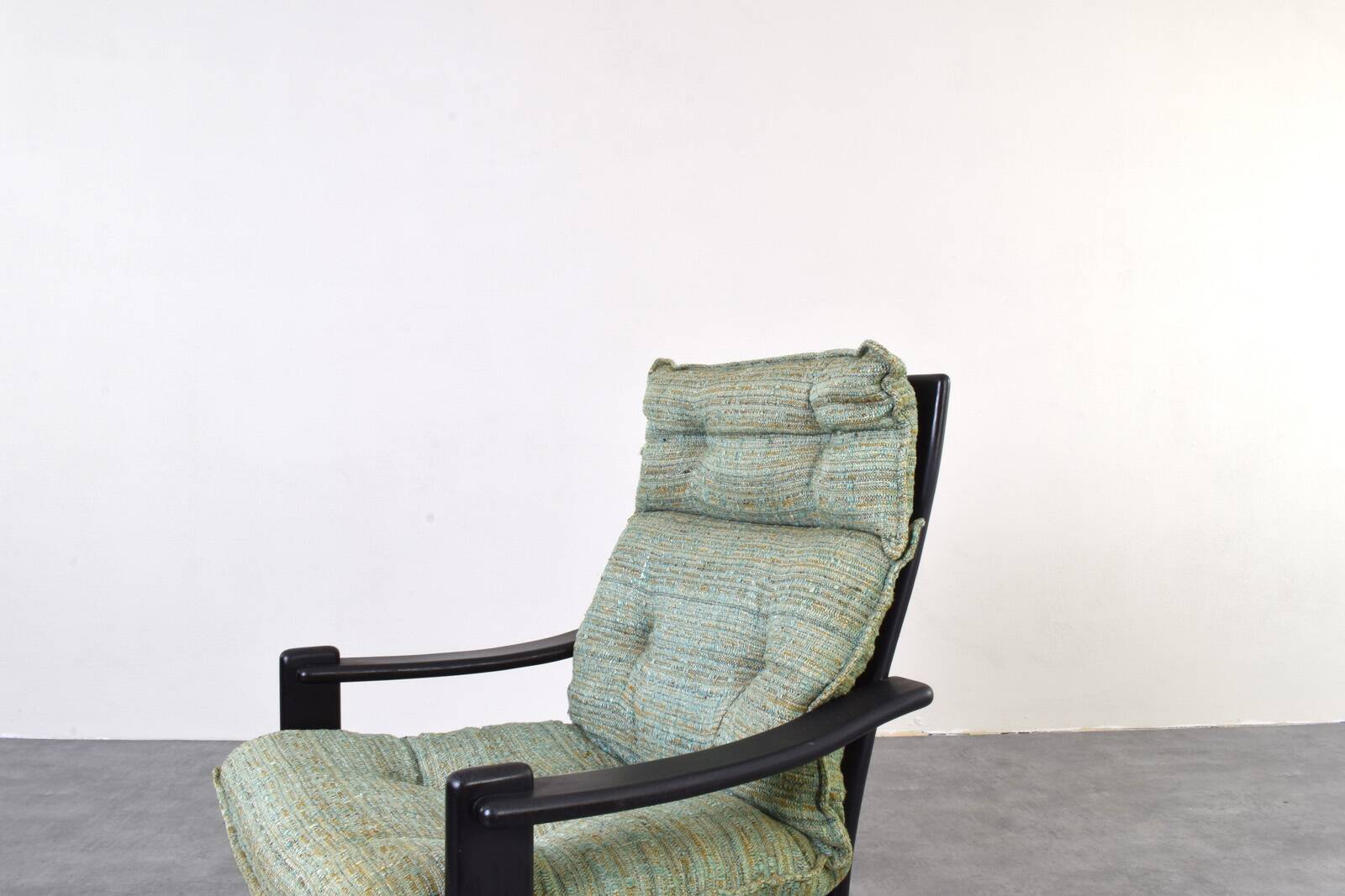 Mid-Century Danish Lounge Chairs and Coffe Table, 1970s.