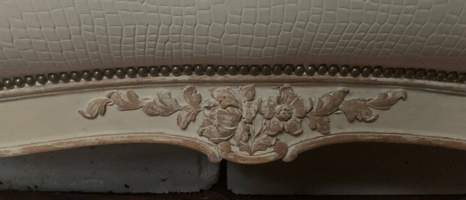 Louis XV style bed in 20th century patinated beech