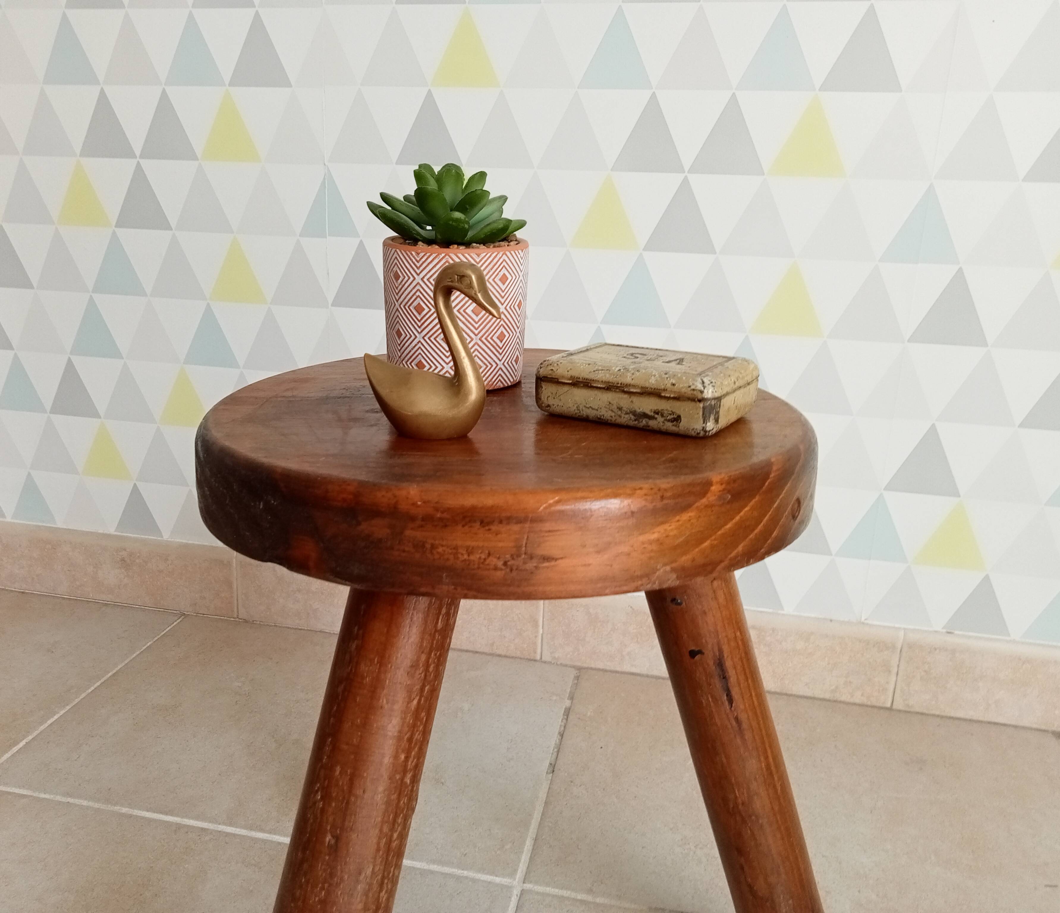 Vintage tripod stool from the 60s/70s