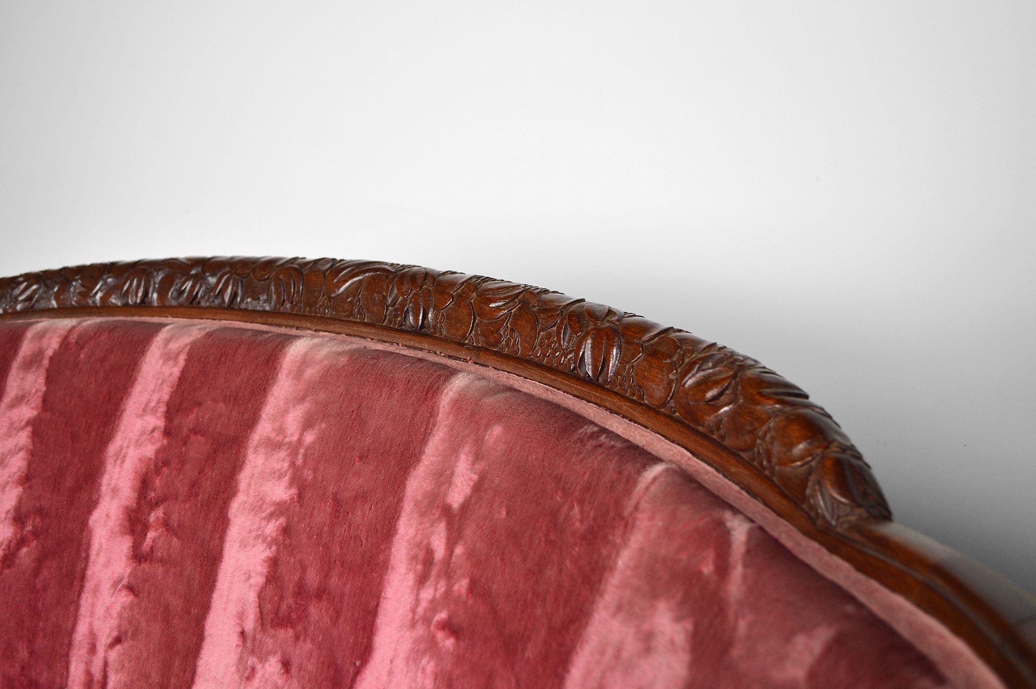 Art Deco Salon by Paul Follot in pink velvet, circa 1920