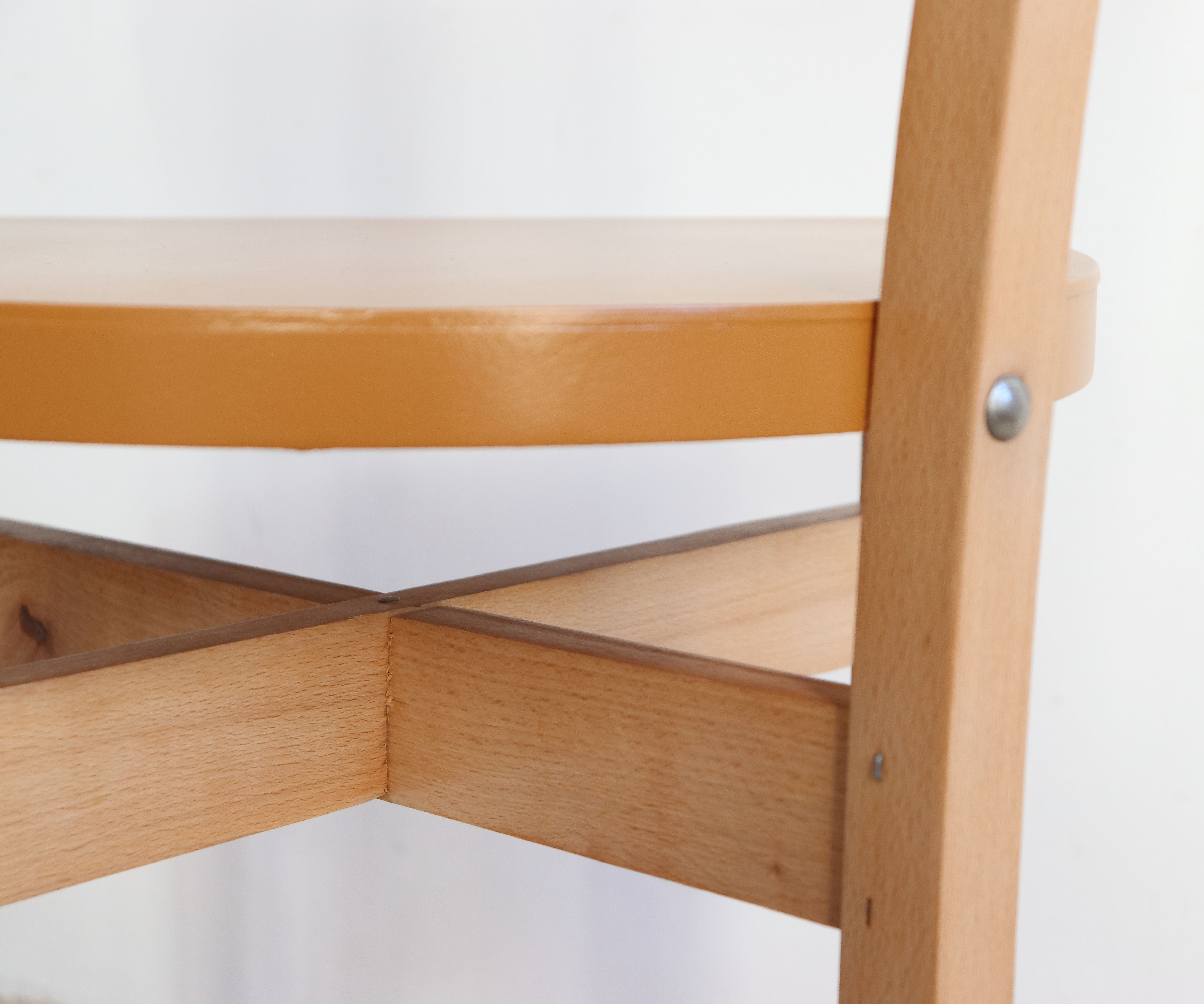 Vintage wooden bistro chair revisited