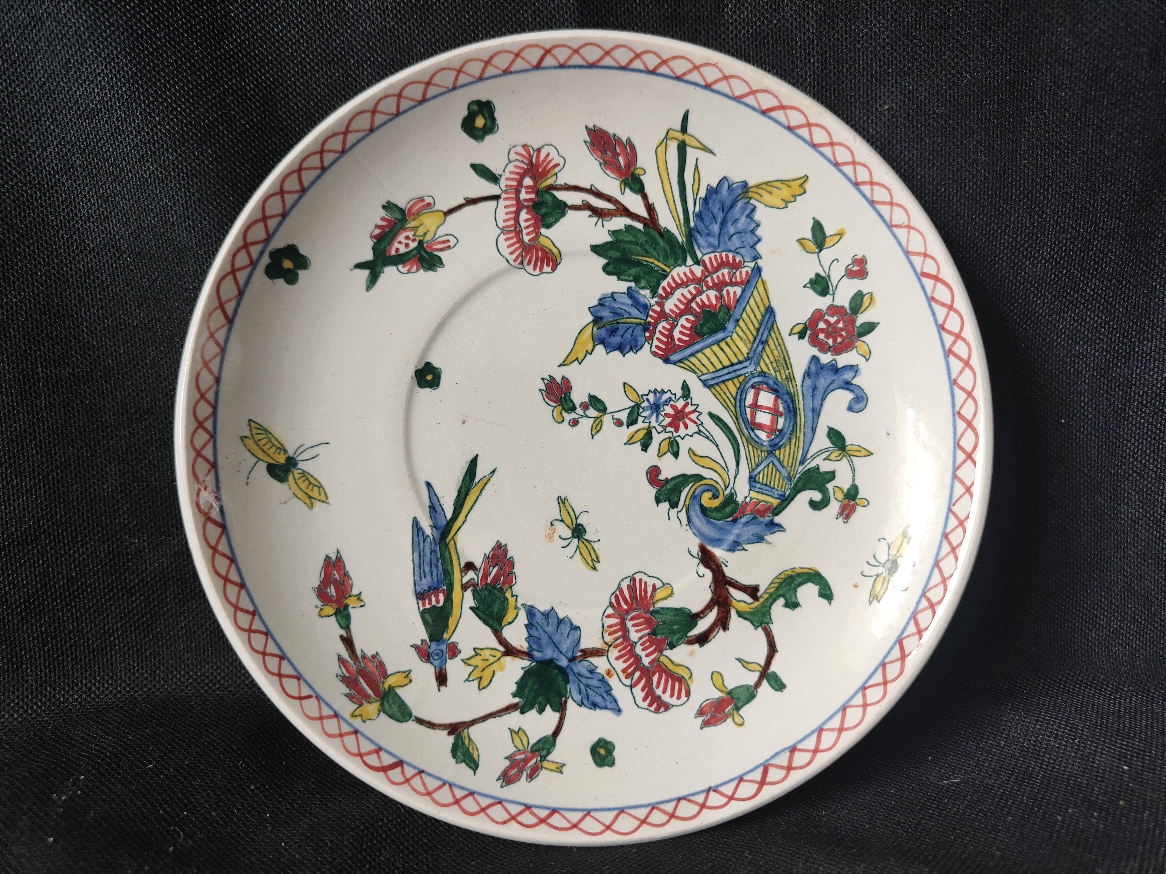 Superb 1870 / Gien earthenware / cornucopia saucer