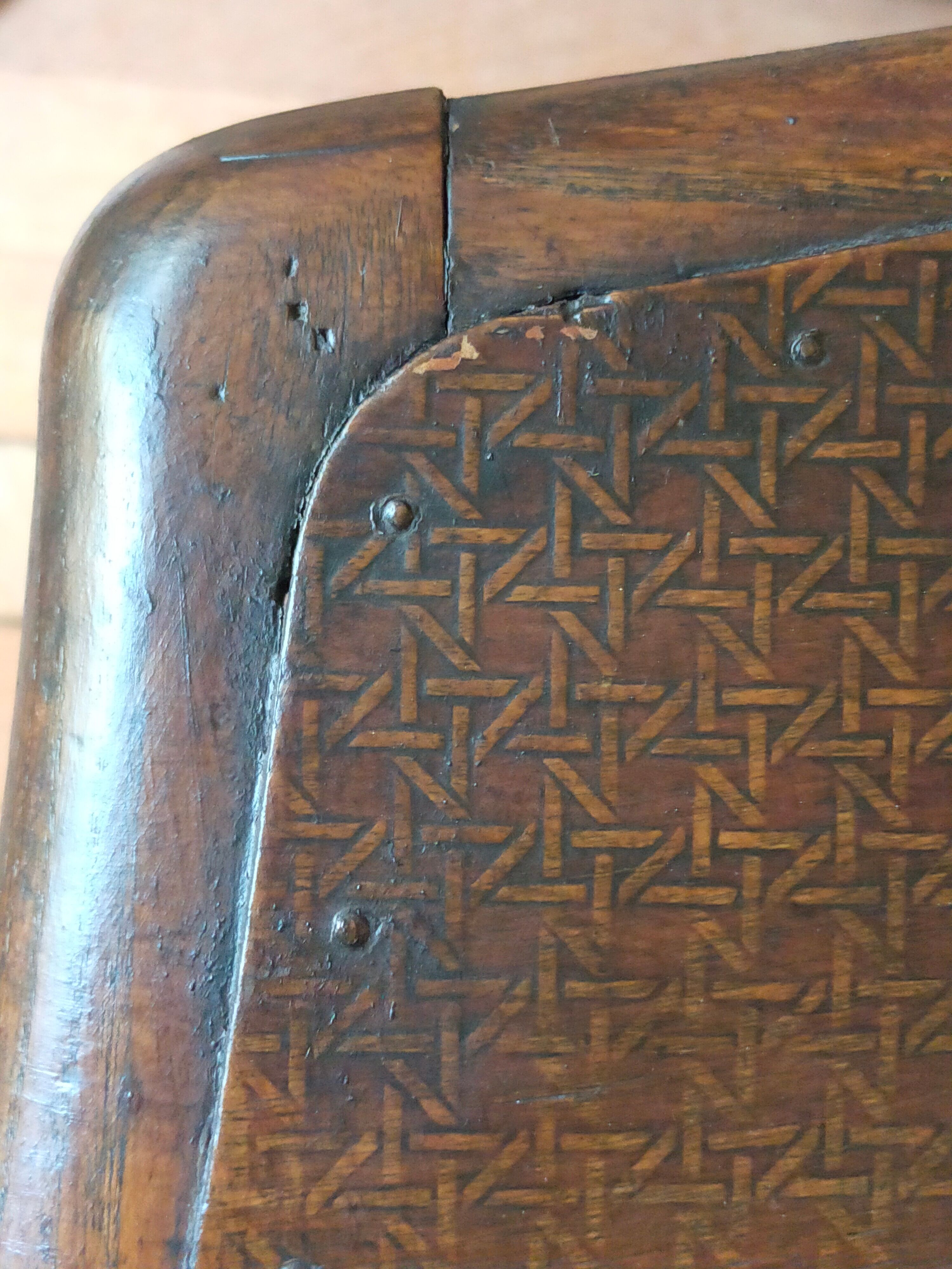 Stool in turned solid wood