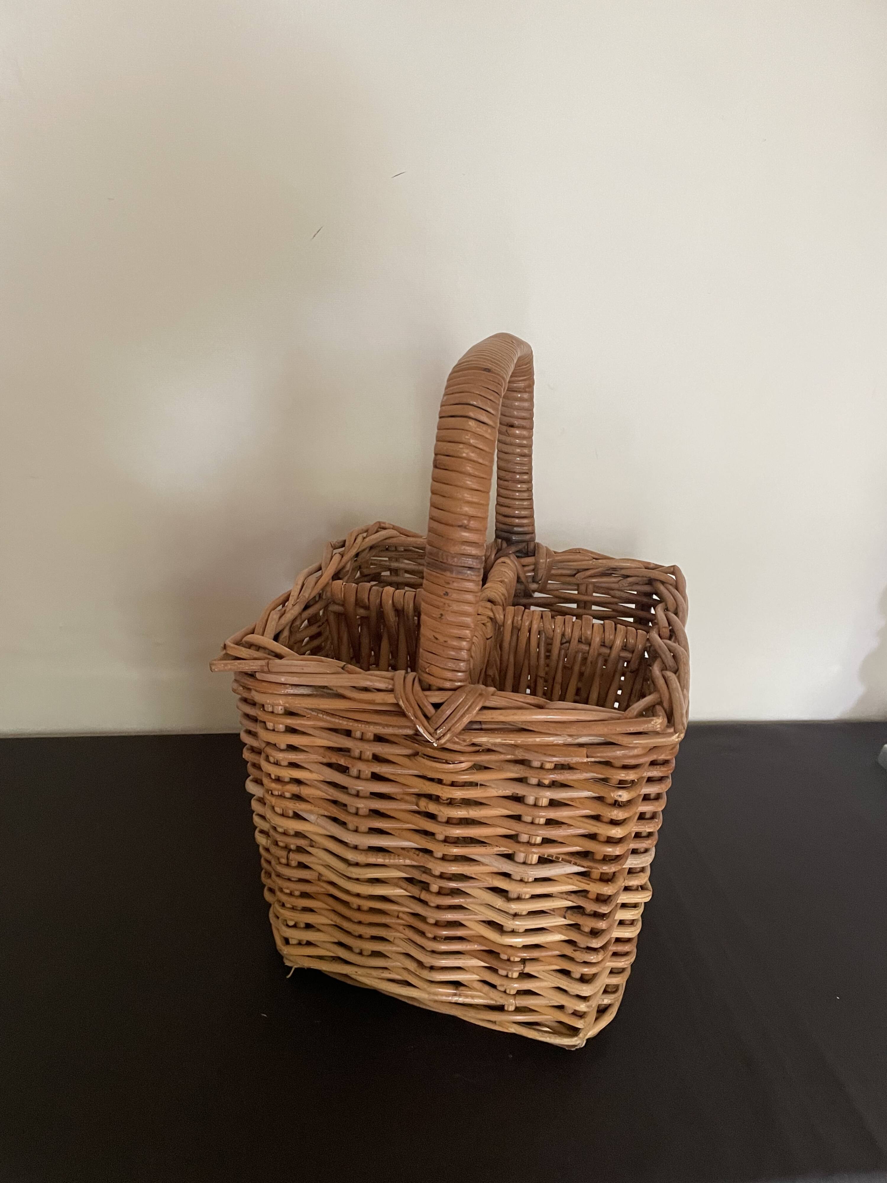 Bottle storage basket