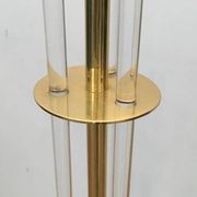 Lampadaire de parquet design en laiton doré et plexiglass