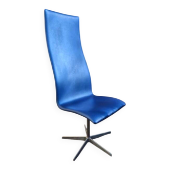 Arne Jacobsen – Oxford Chair model 316 – published by Fritz Hansen