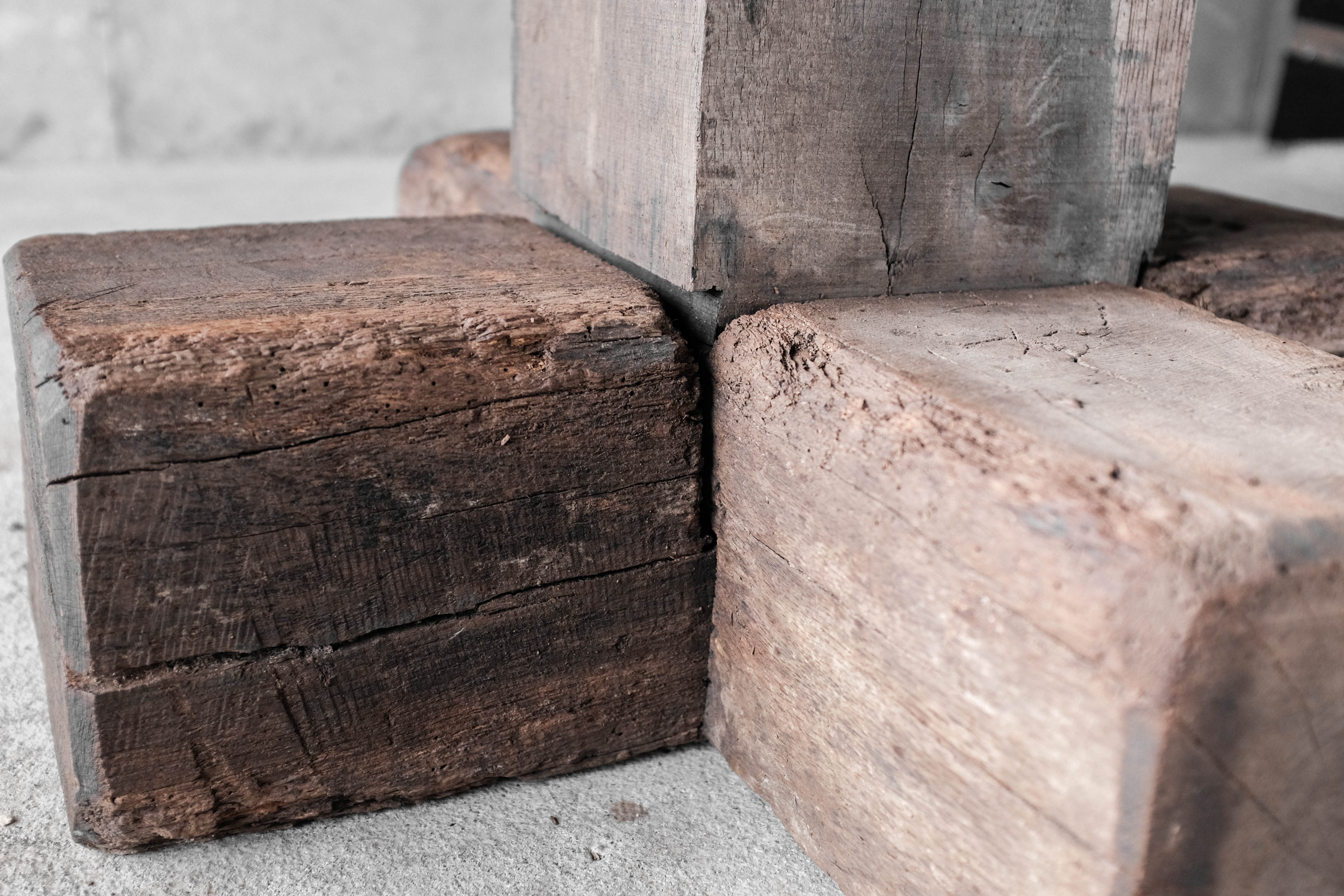 Round primitive dining table, solid wood