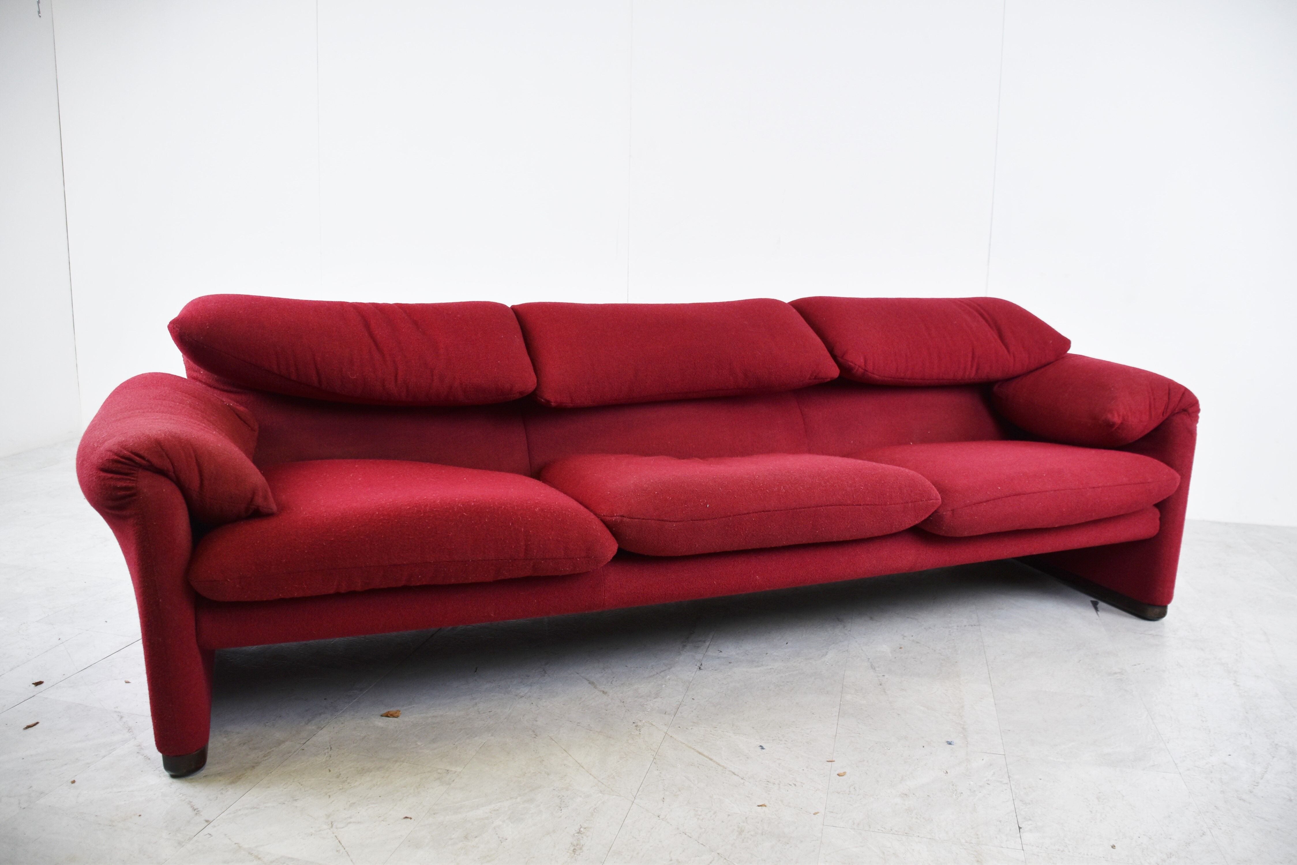 Maralunga 3 seater sofa by Vico Magistretti for Cassina