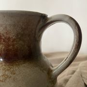 Carafe vintrage à eau / orangeade en céramique émaillée, 1950