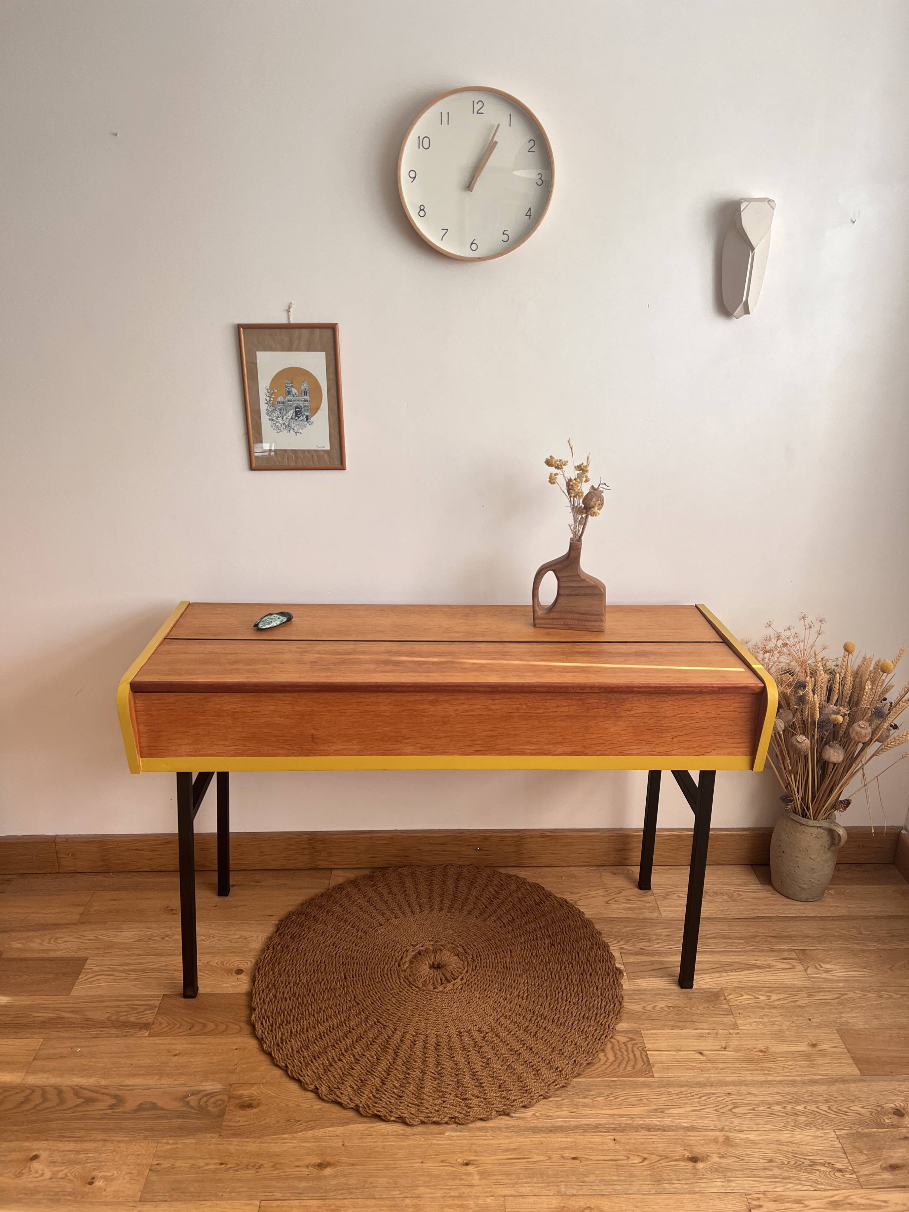 1960s console modernist spirit