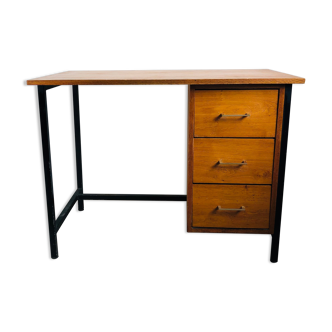 Desk 60