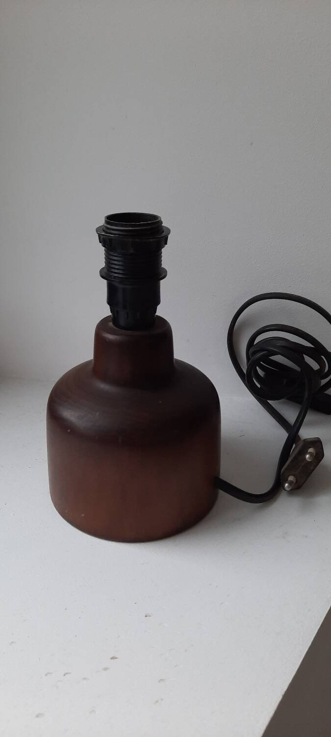 Small dark wooden lamp base