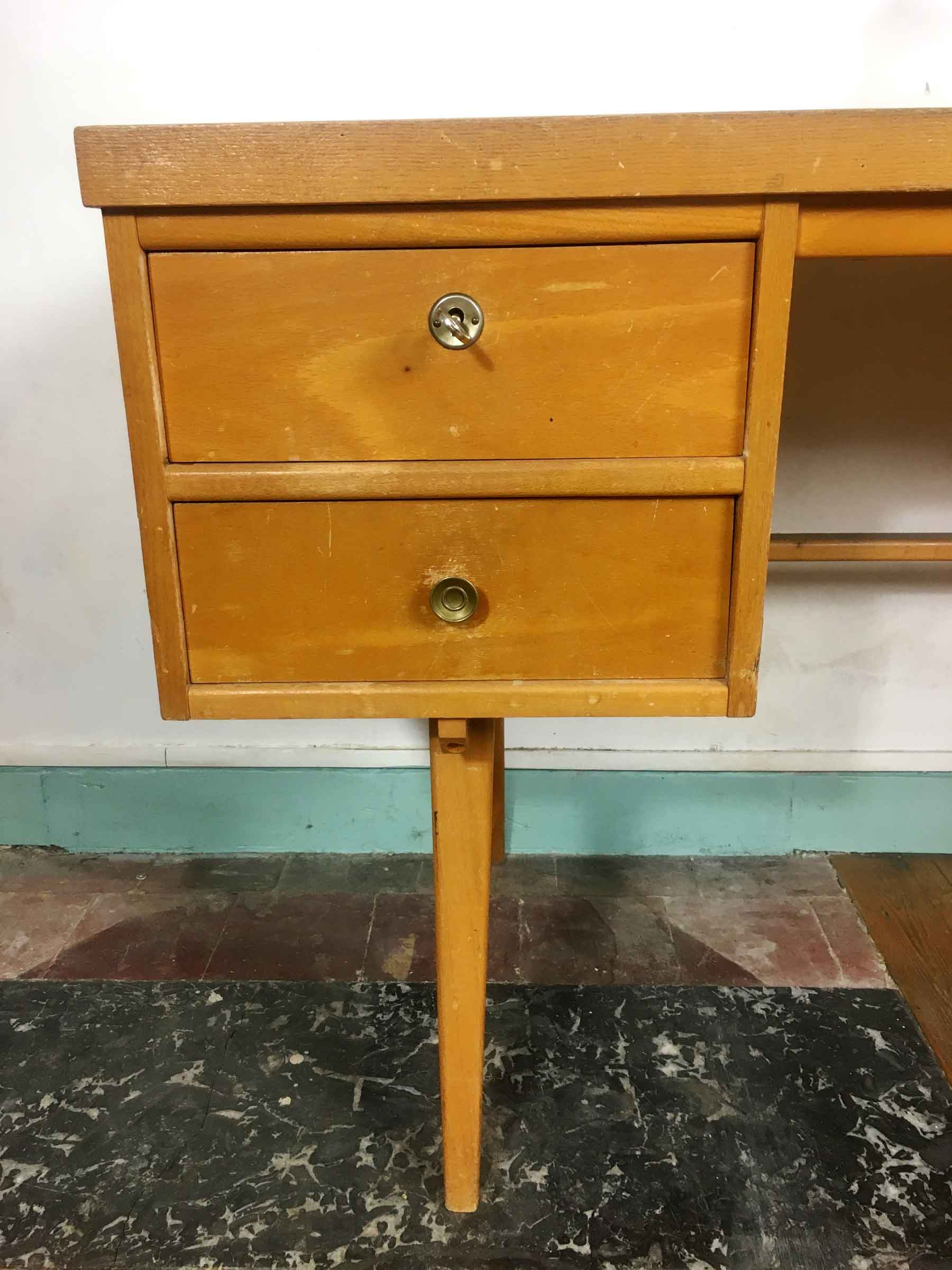 Vintage desk Ekawerk