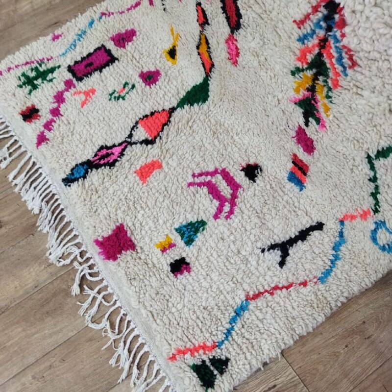 Handmade wool Berber rug 235x140 m
