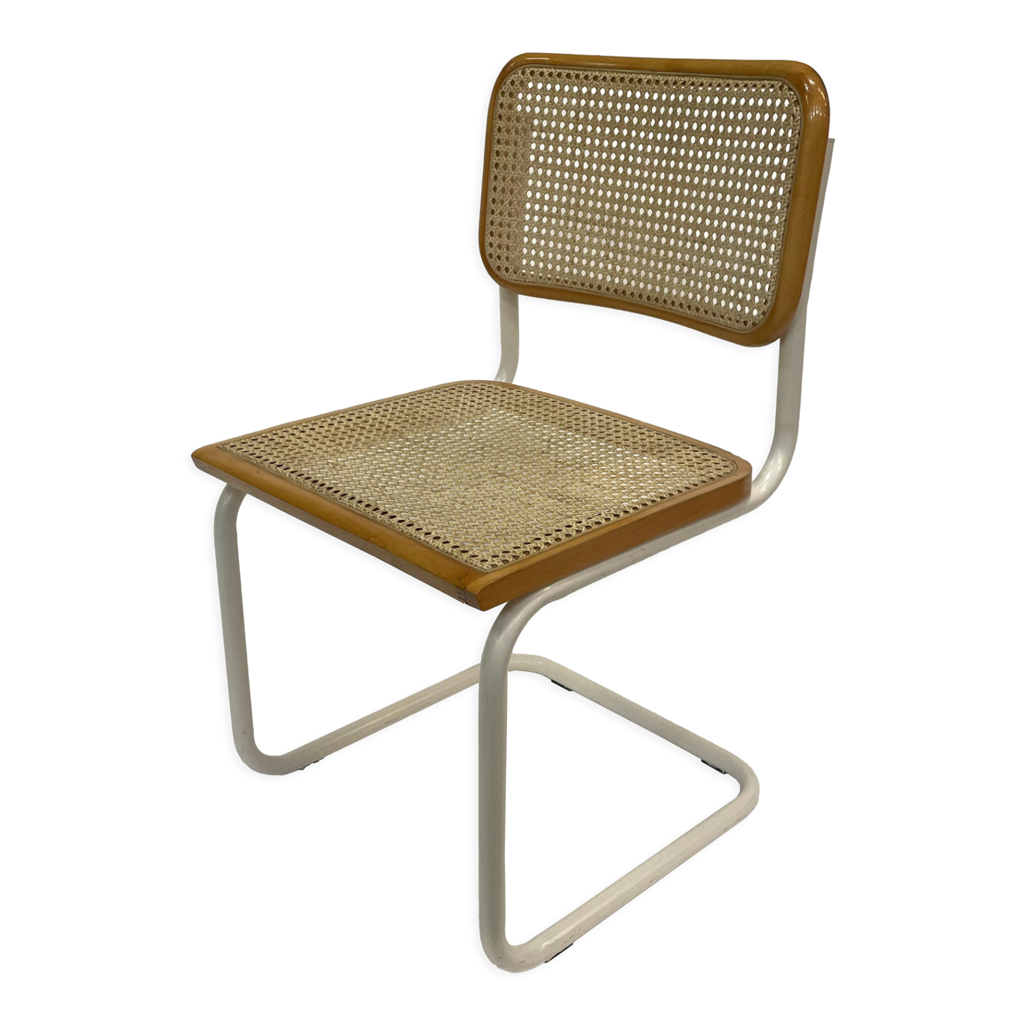 Chaise Cesca modèle b32 en blanc et bois par Marcel Breuer
