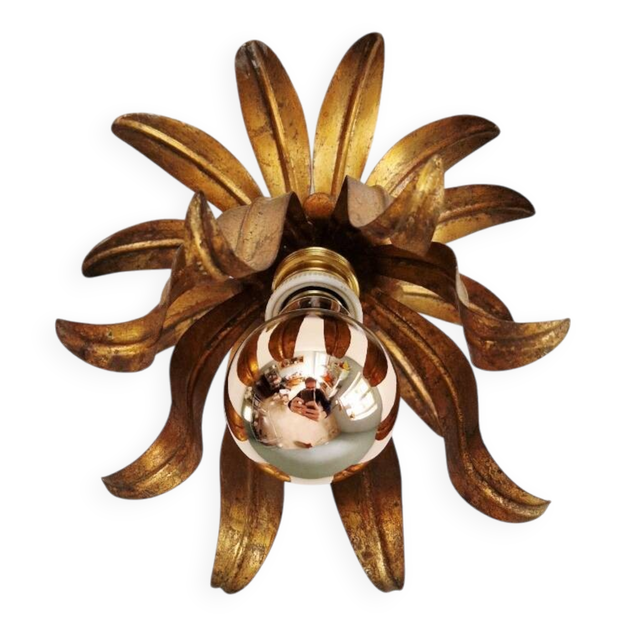 Italian ceiling light in gilded metal, floral design, 1960-70.