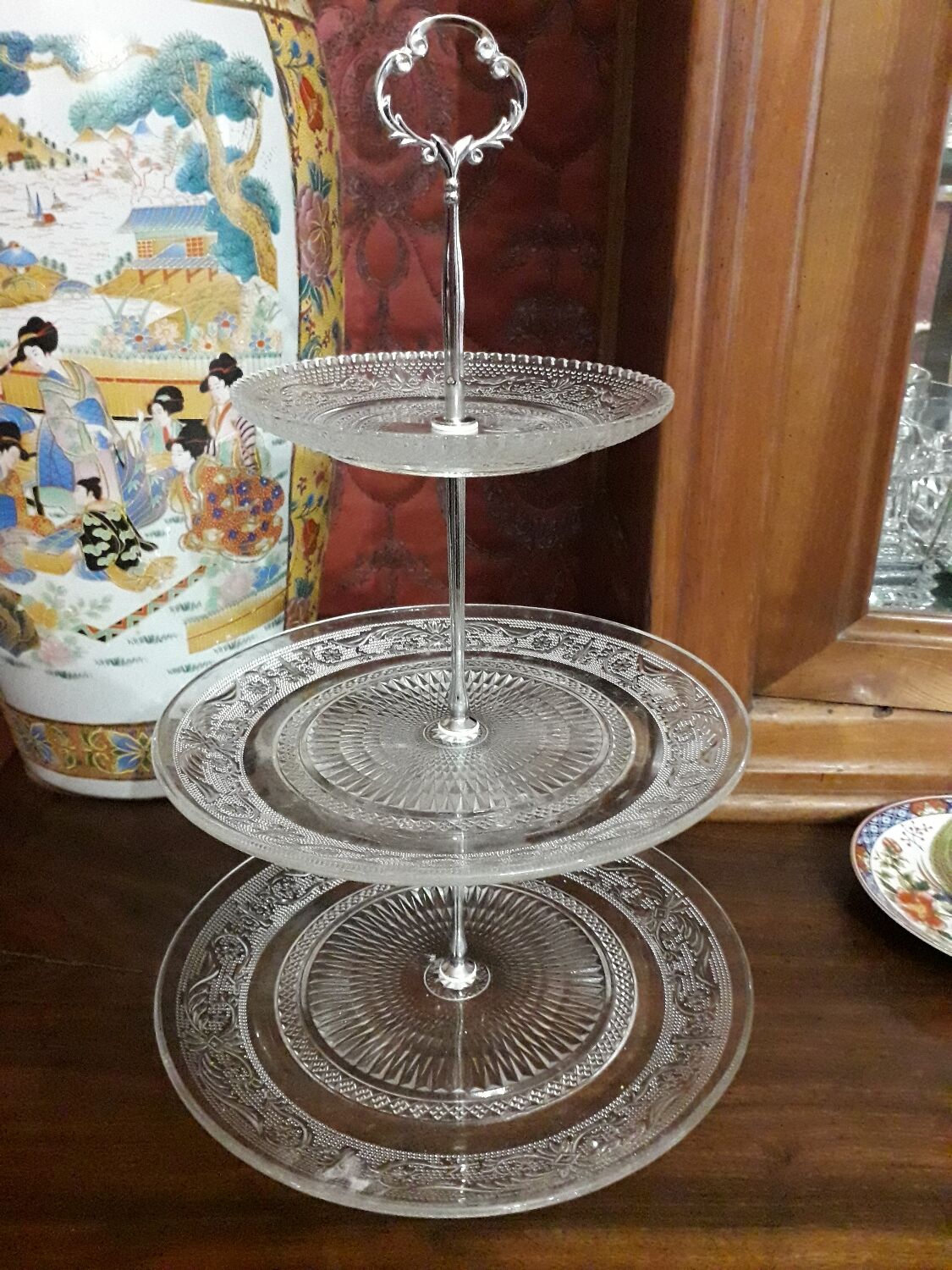 Cake display