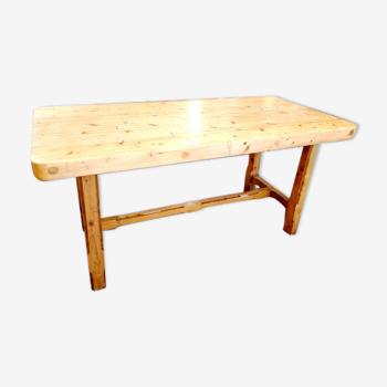 Table en sapin massif