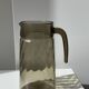 Carafe en verre fumée vintage striée