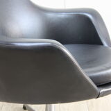 Fauteuil pivotant vintage en similicuir noir par Pastoe 60s